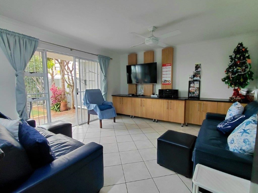1 Bedroom Property for Sale in Whispering Pines Western Cape